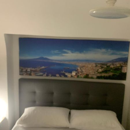 Appartamento Viky House Chiaja 1 Napoli Esterno foto