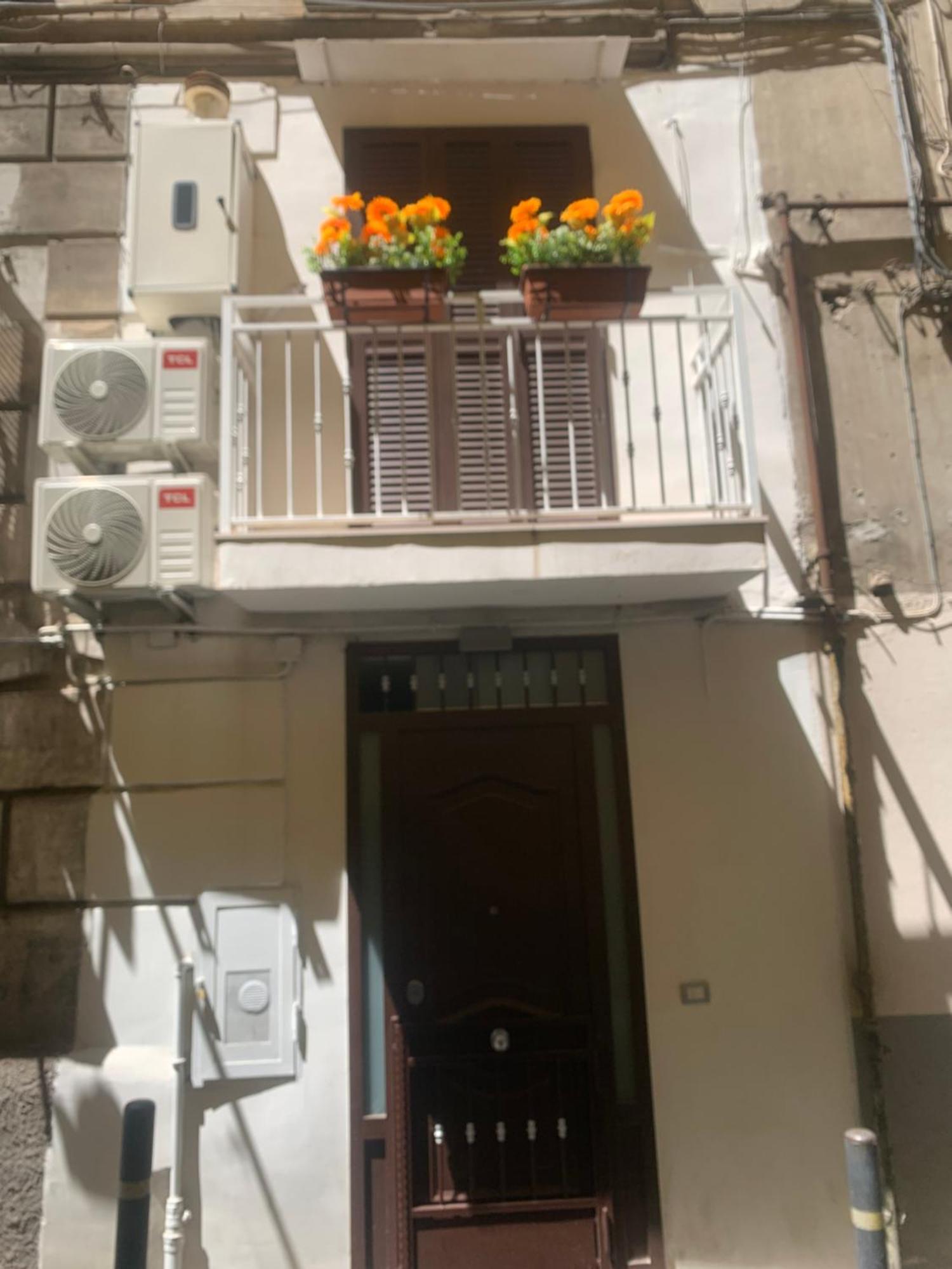 Appartamento Viky House Chiaja 1 Napoli Esterno foto
