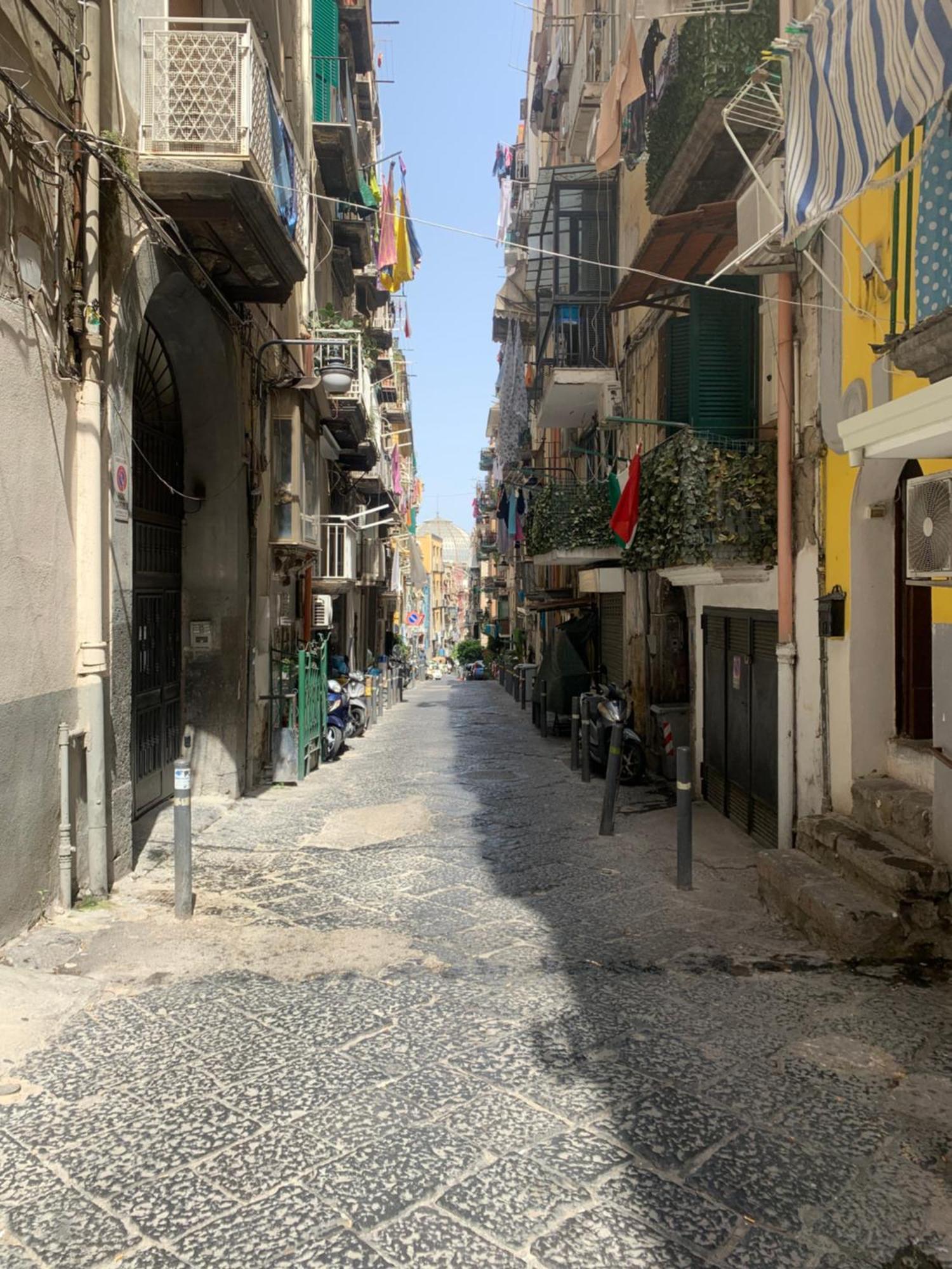 Appartamento Viky House Chiaja 1 Napoli Esterno foto